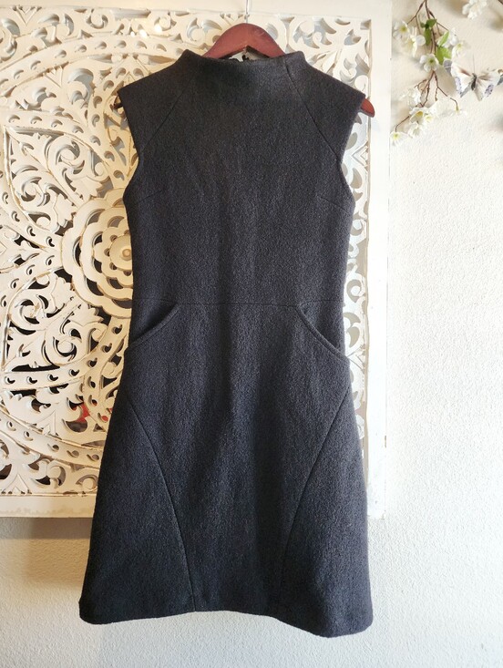 Zara Dresses & Skirts - ZARA 100% WOOL HIGH NECKLINE SLEVELESS MINIBL DRESS BACK ZIPPER SIZE MEDIUM